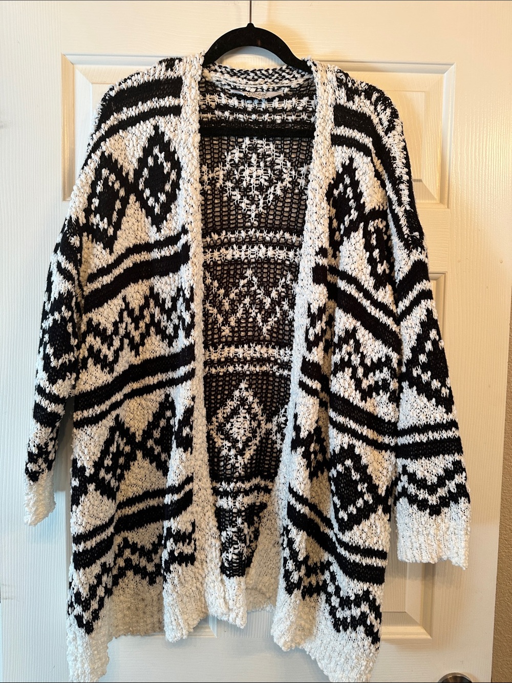 #39- Open-Front Black and White Geometric Knit Cardigan Sweater